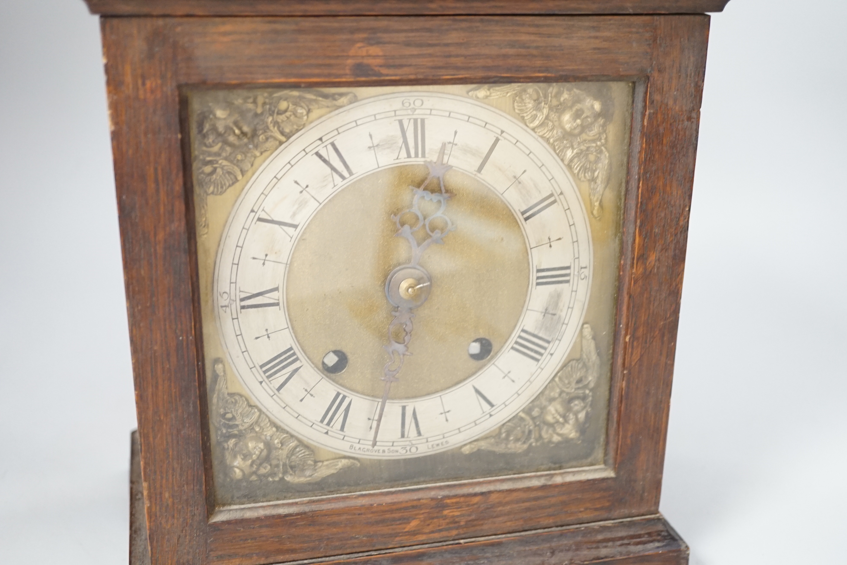 An early 20th century mantel clock, 29cm high